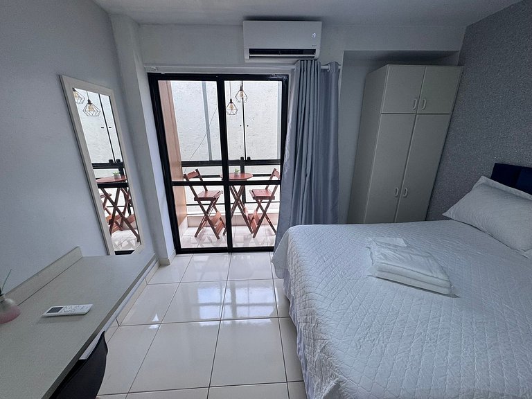 Flat com varanda no Núcleo Bandeirante