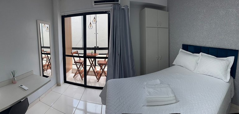 Flat com varanda no Núcleo Bandeirante